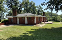 620 E TROY STREET, BRUNDRIDGE, AL 36010