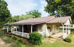 90 SMOTHERS Ave, Eldridge, AL 35554