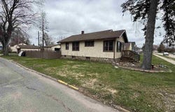 1229 12th St S, Virginia, MN 55792