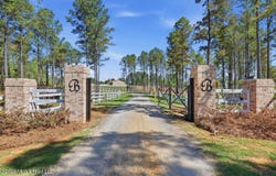 333 Beaverdam Road, Camden, MS 39045