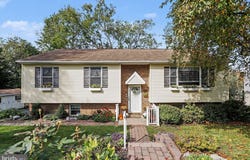 66 ORIOLE Drive, STEVENS, PA 17578