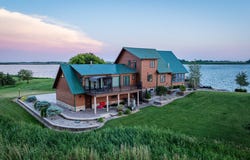 43998 138th St, Webster, SD 57270