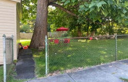 33 2nd St, Gloversville, NY 12078
