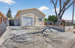 320 Monmouth Dr, Milpitas, CA 95035