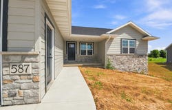 587 Emerald Isle Ct, Wrightstown, WI 54180
