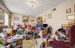 453 E CRESCENT Avenue, Mesa, AZ 85204
