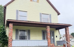211 Cedar Ave, Sharon, PA 16146