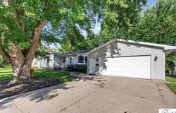 618 N 1 Street, Waterville, MN 56096