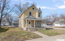 600 SANFORD Avenue, Nokomis, IL 62075