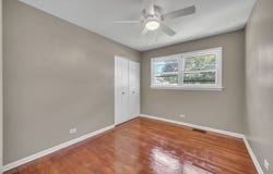 10 N ADAMS Drive, Addison, IL 60101