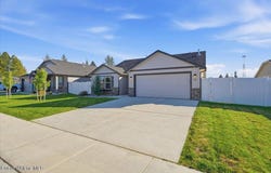 16151 N Hadley Loop, Rathdrum, ID 83858