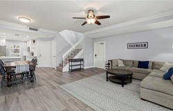 5766 Cove Cir, NAPLES, FL 34119