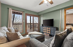 437 Notch Lane, Branson West, MO 65737