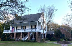 200 Devereaux Drive, Natchez, MS 39120