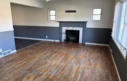 455 Lyon Ave, Marshall, MO 65340