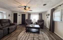 818 E 2nd Ave, Hutchinson, KS 67501