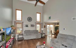8233 Pecan Place, Frankfort, IL 60423