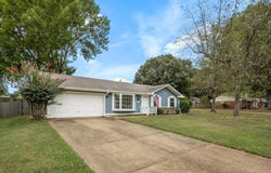 876 BARBARA LYNN Dr, Collierville, TN 38017