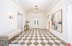 366 S June St, Los Angeles, CA 90020