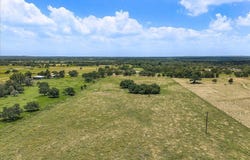 7260 Goehring Road, Ledbetter, TX 78946