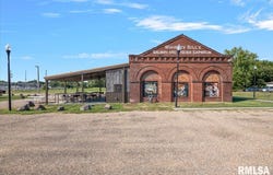 504 E JACKSON Street, Pana, IL 62557