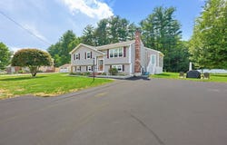 19 Bellflower Rd, Billerica, MA 01821