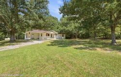1395 Oliver Drive, Forest, MS 39074