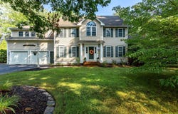 2 Sherwood, Halifax, MA 02338