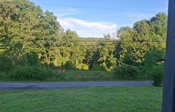 607 Settlement Dr, Charmco, WV 25958