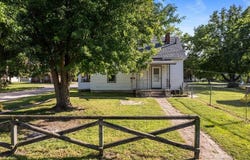 654 25th Avenue, Columbus, NE 68601