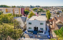 324 W 51st St, Los Angeles, CA 90037