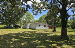 22 Thomasville Road, Buffalo, MO 65622