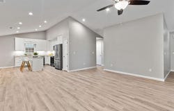 5 RIVER OAK DR, STAUNTON, VA 24401