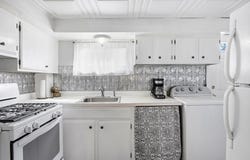 10 Cleveland Ave, Wareham, MA 02532