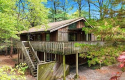 179 Gnarled Hollow Road, East Setauket, NY 11733