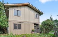 3814 Greenleaf Circle, Kalamazoo, MI 49008