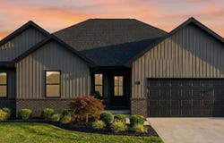 131 E Teakwood Avenue, Clever, MO 65631