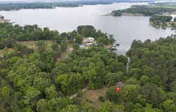 3060 Scurry Island Rd, Chappells, SC 29037