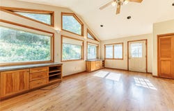 2114 Parker Rd, Newark, NY 14513