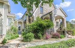 1500 AUGUSTINE Avenue, FREDERICKSBURG, VA 22401