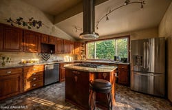 9195 N Clarkview Pl, Hayden, ID 83835