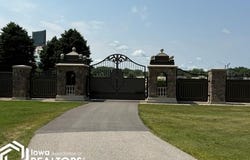 317 E 18 Highway, Algona, IA 50511