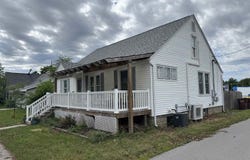 109 E Roe, Ossian, IN 46777