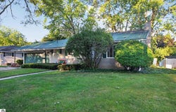 189 Westview Drive, Alma, MI 48801
