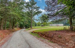 492 Gumlog Creek, Martin, GA 30557
