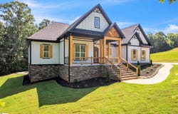574 Paramount Drive, Seneca, SC 29678