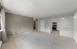 255 E OAK Street, Addison, IL 60101