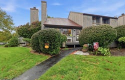 300 Gemini Dr, Hillsborough Twp., NJ 08844-4922