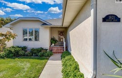 1821 Seville Dr, Hutchinson, KS 67502