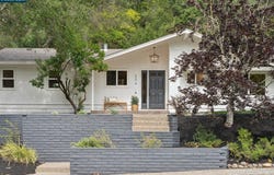 694 Glorietta Blvd, Lafayette, CA 94549